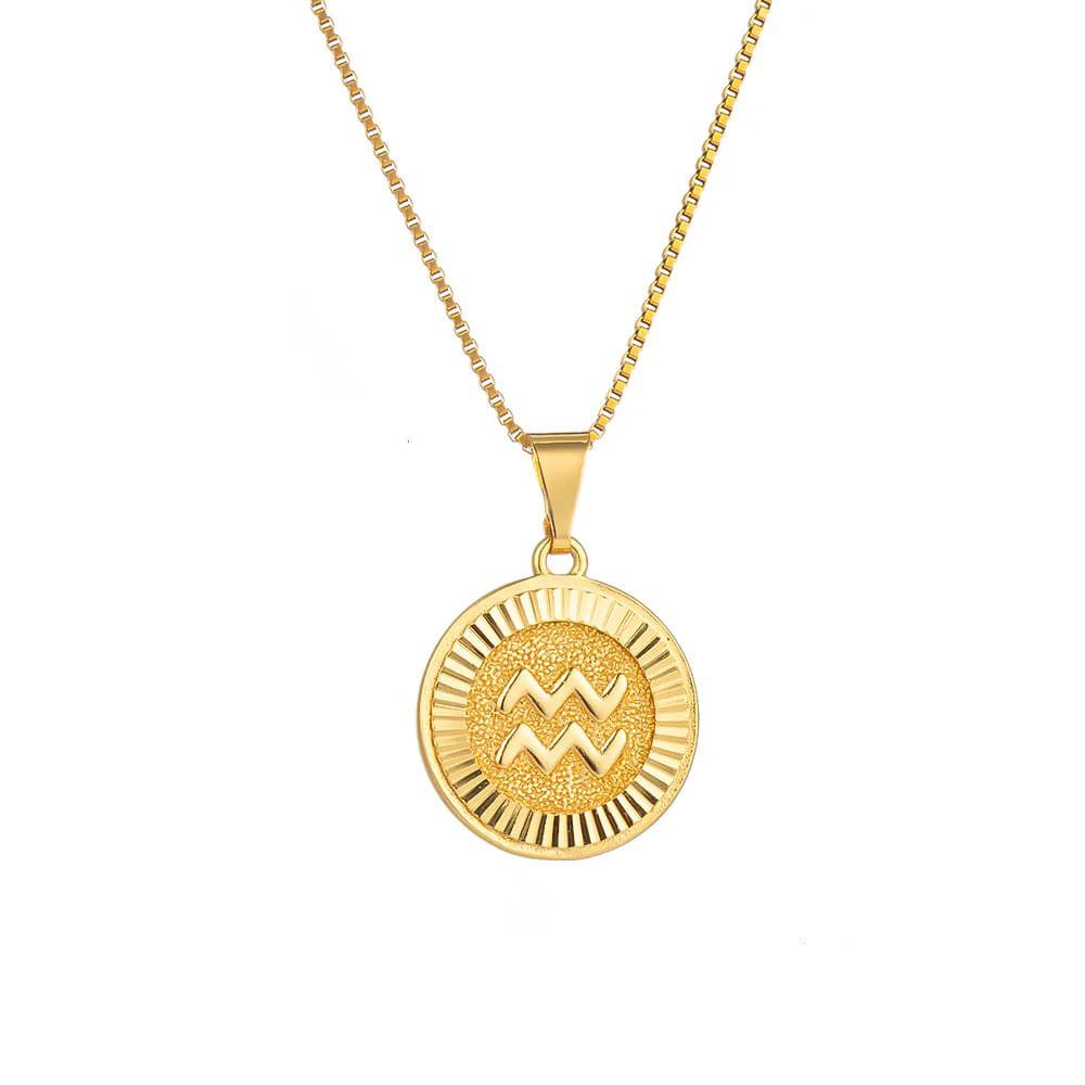 Goldene Halskette mit dem Zeichen Wassermann (Aquarius) auf einem runden Medaillon